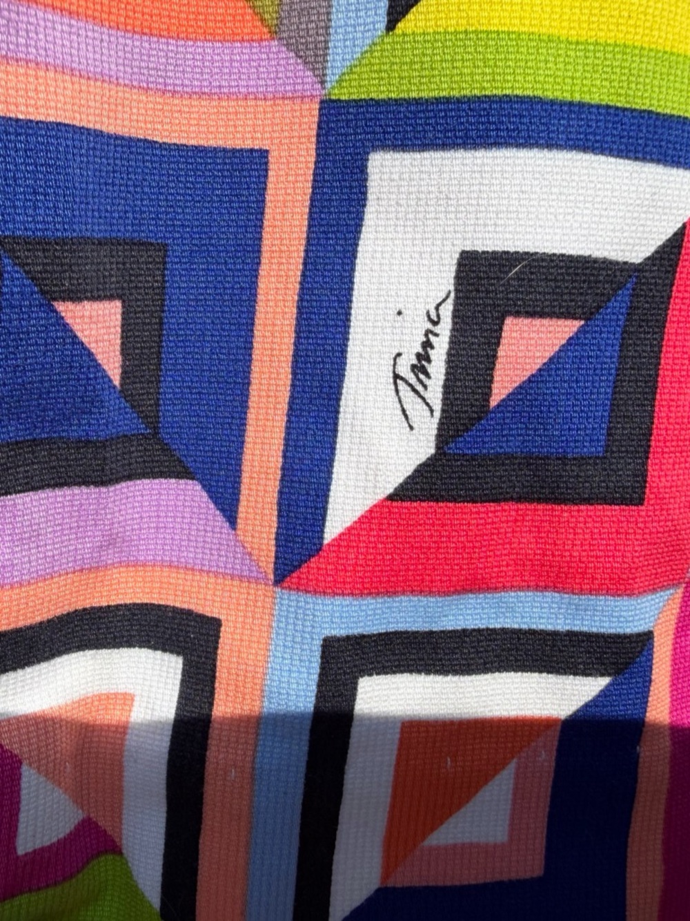 Trina Turk Geometric Corbin size 8 Bold & Beautiful Geometric Print Shorts - Picture 3 of 9